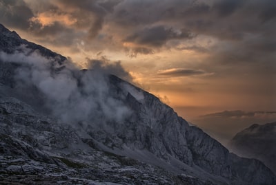 黑山特写照片